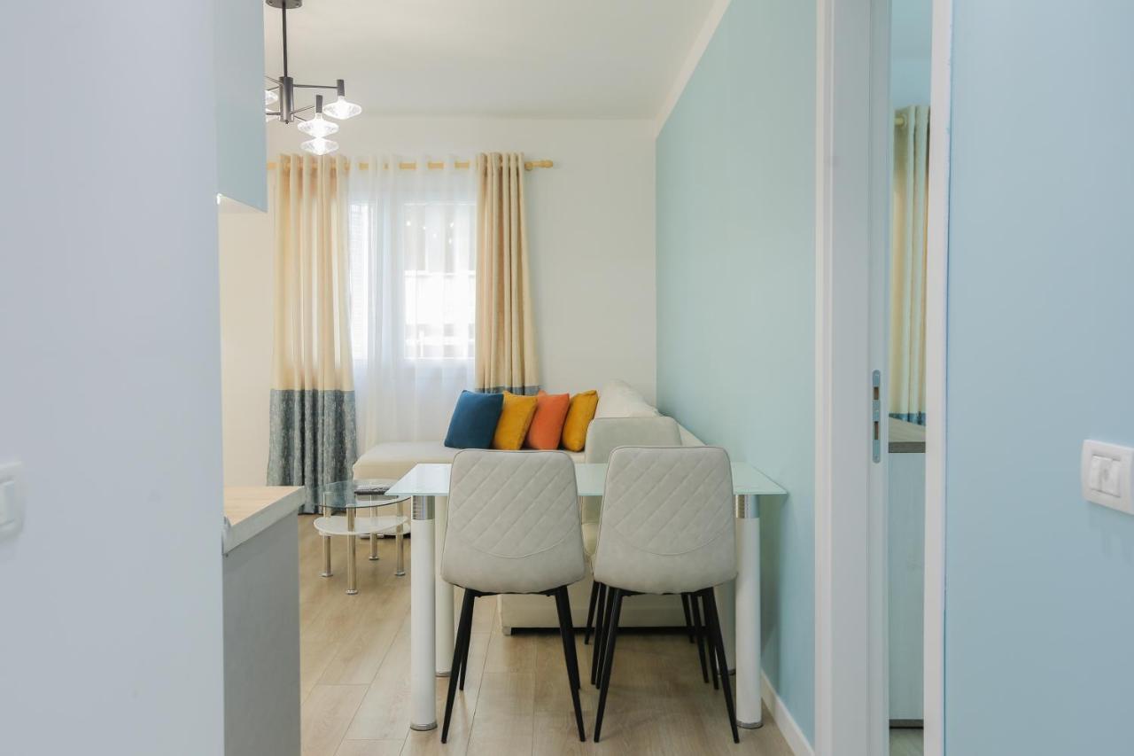 Miku Apartment - Dreamy Apartment At Wilson Square Tirana Exterior photo