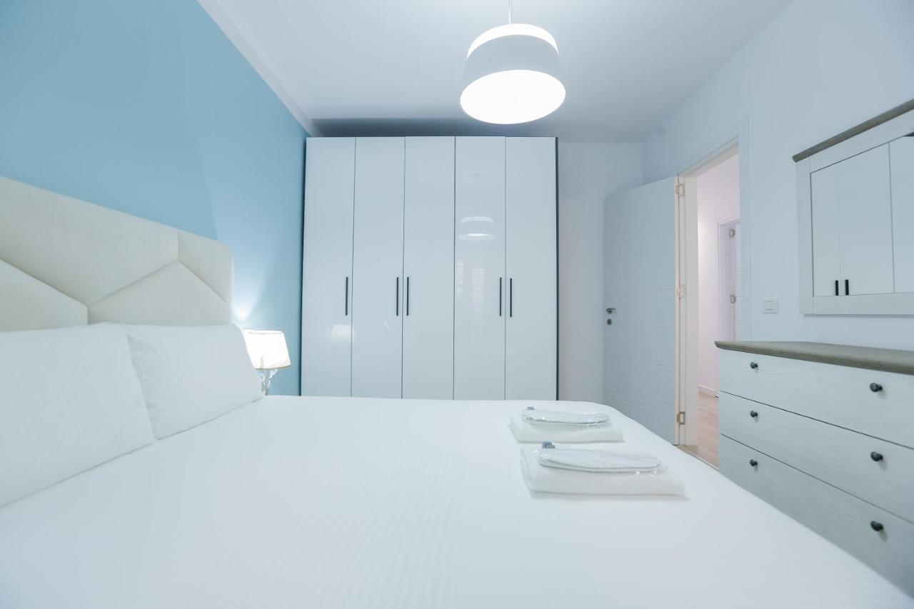 Miku Apartment - Dreamy Apartment At Wilson Square Tirana Exterior photo
