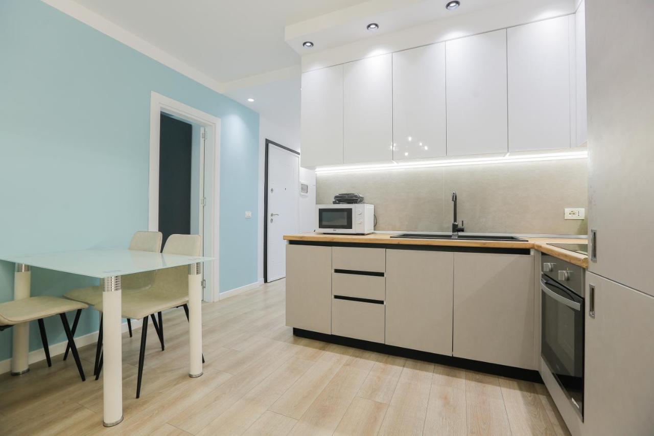 Miku Apartment - Dreamy Apartment At Wilson Square Tirana Exterior photo